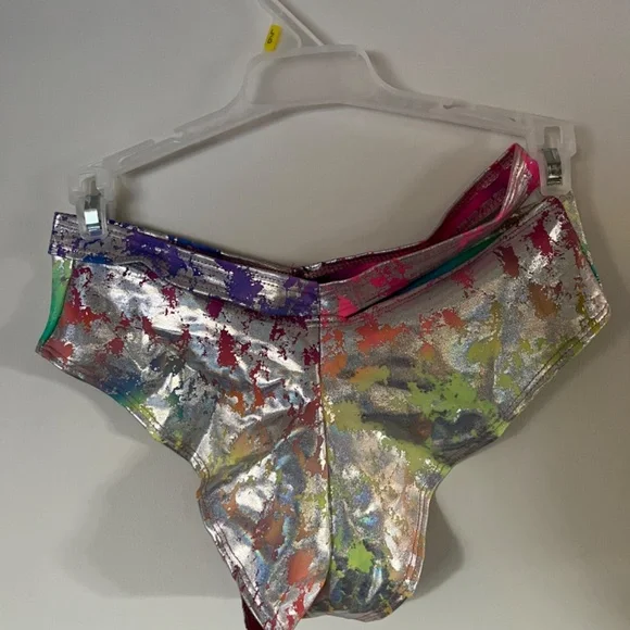 Rave Wear - Picture 4 of 4